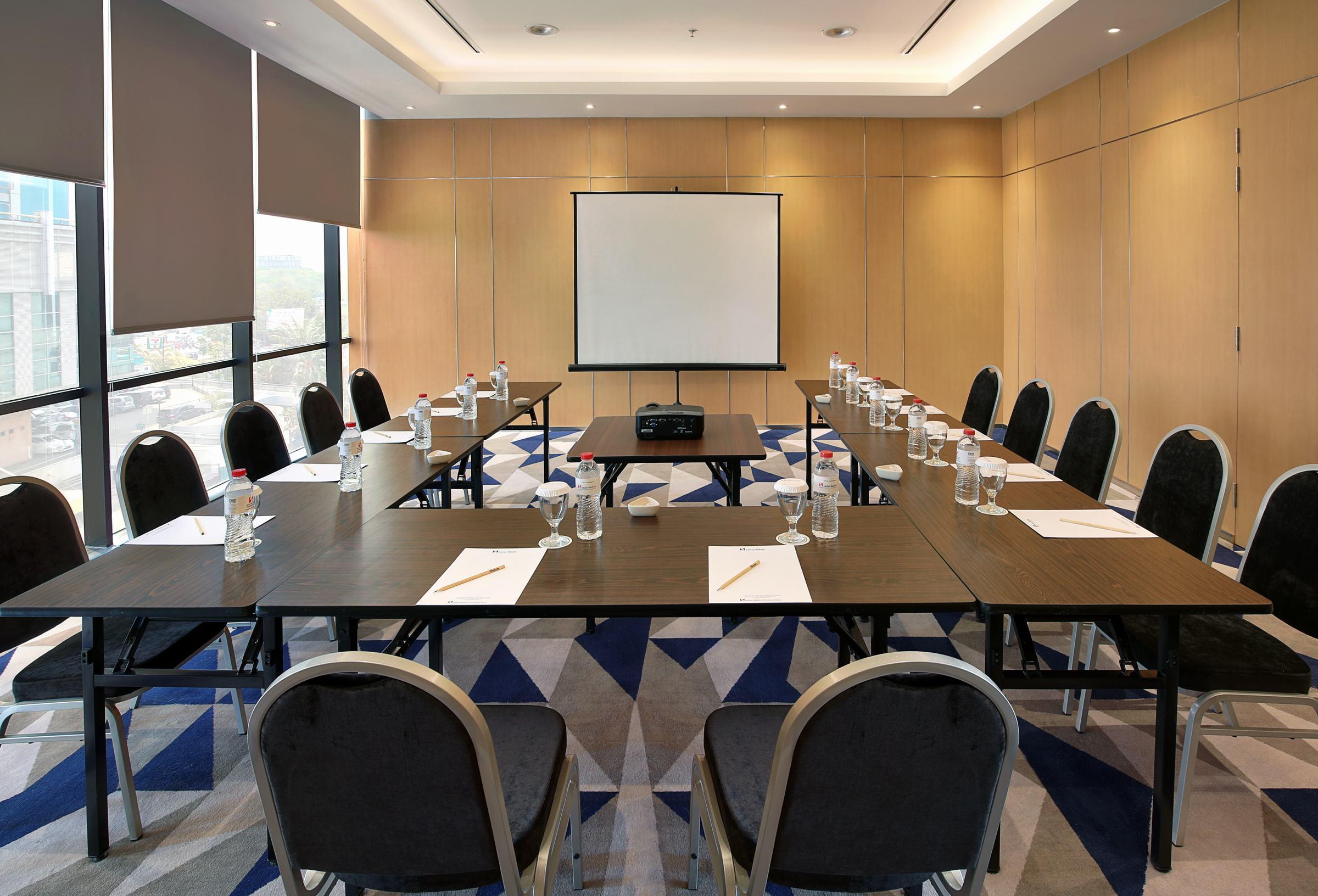 Swiss-Belinn Simatupang Jakarta Extérieur photo